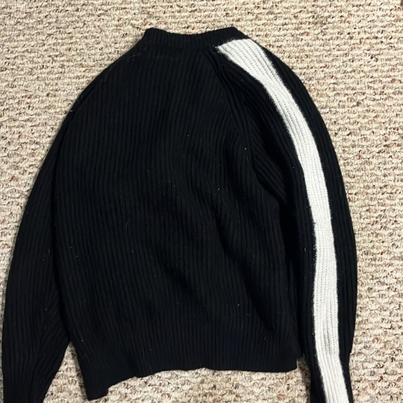 Black and White Sweater - Picture 3 of 3